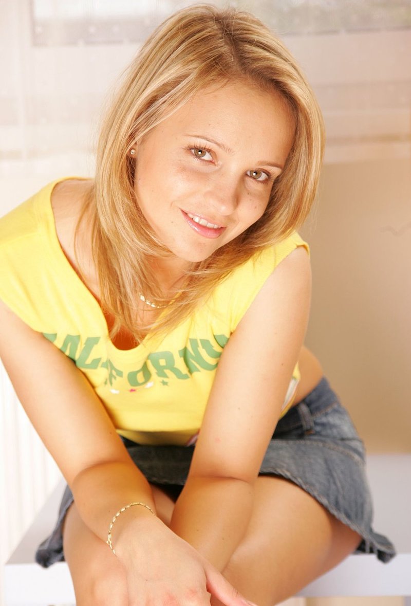 Лариса, 24